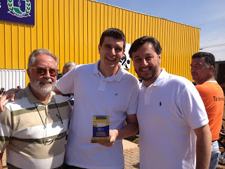 Izaias Colino participa de inauguração de quadra no estádio do Inca